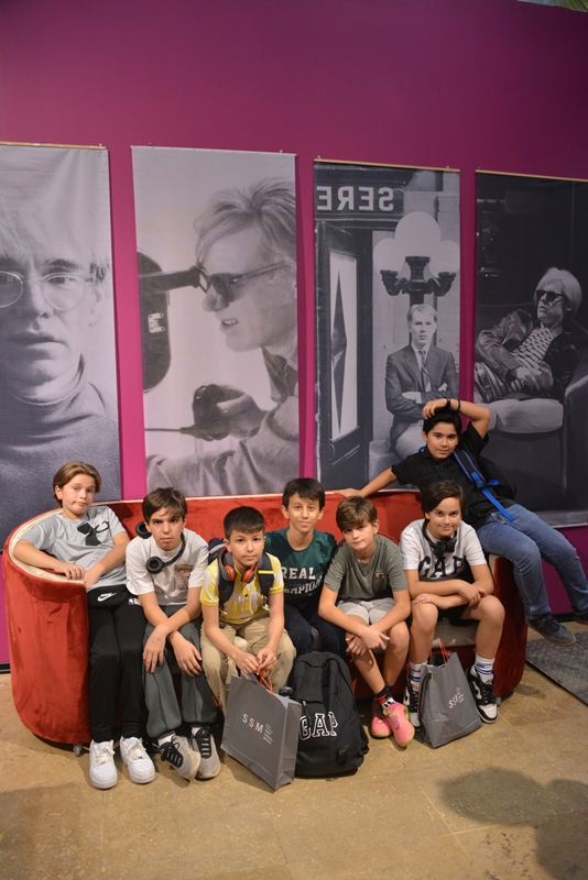 “Andy Warhol-İstanbul” Sergisi’ne  Öğrencilerden Yoğun İlgi  